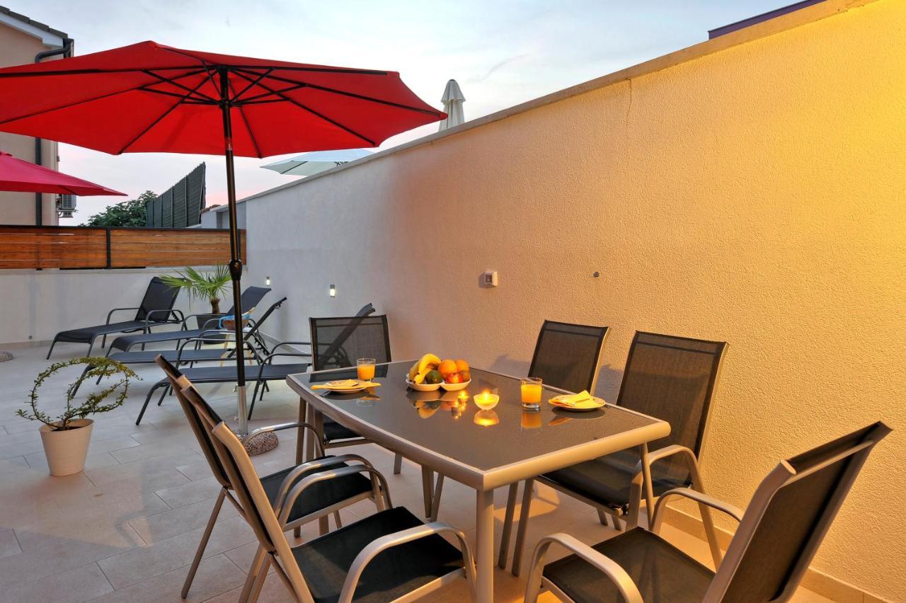 Vila With Private Pool In Village Jadreski