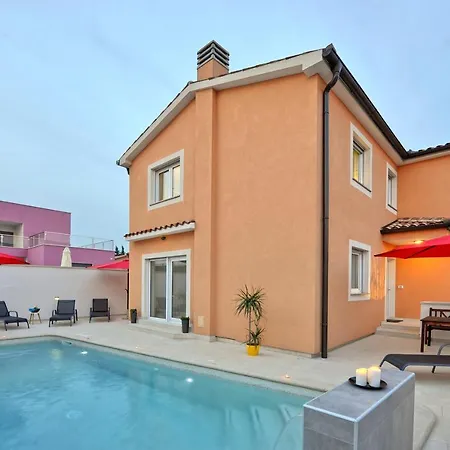 Villa With Private Pool In Village Jadreski Pula Exterior photo