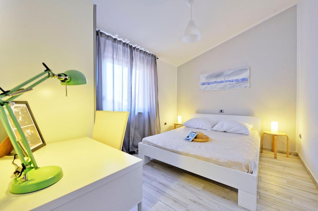 With Private Pool In Village Jadreski Villa Pula